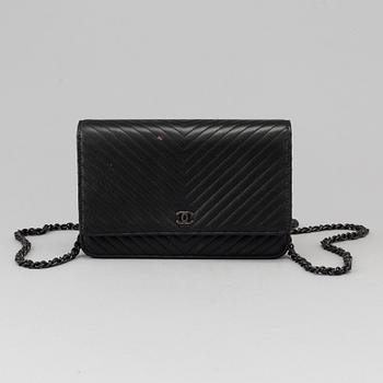 VÄSKA, "Wallet on Chain", Chanel, 2014-15.