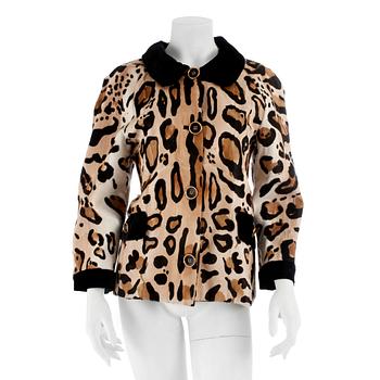 DOLCE GABBANA, a leopard printed fur coat.Size 30/44.