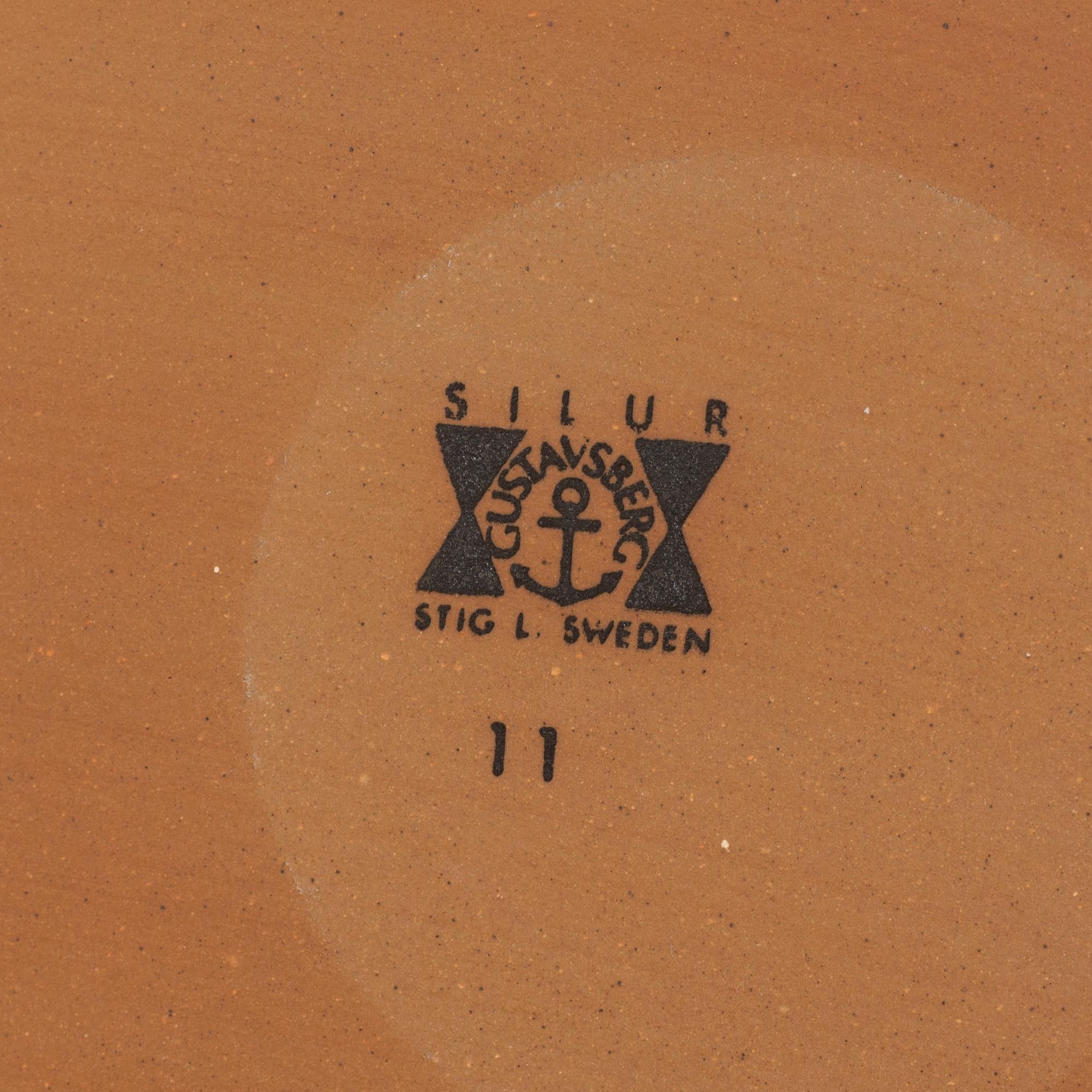 STIG LINDBERG, a 'Silur' earthenware dish from Gustavsberg.
