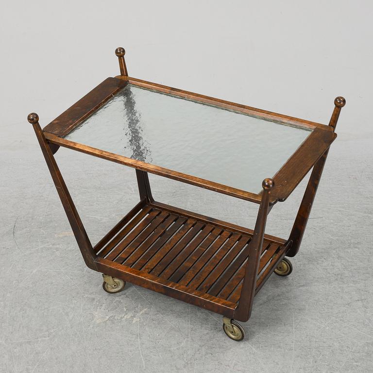 SERVERINGSVAGN, 1900-talets mitt.