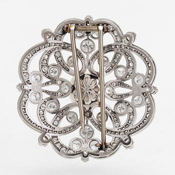 A.Tillander, brosch, platina, briljantslipade dimanter tot ca 2.11 ct och odlad pärla.