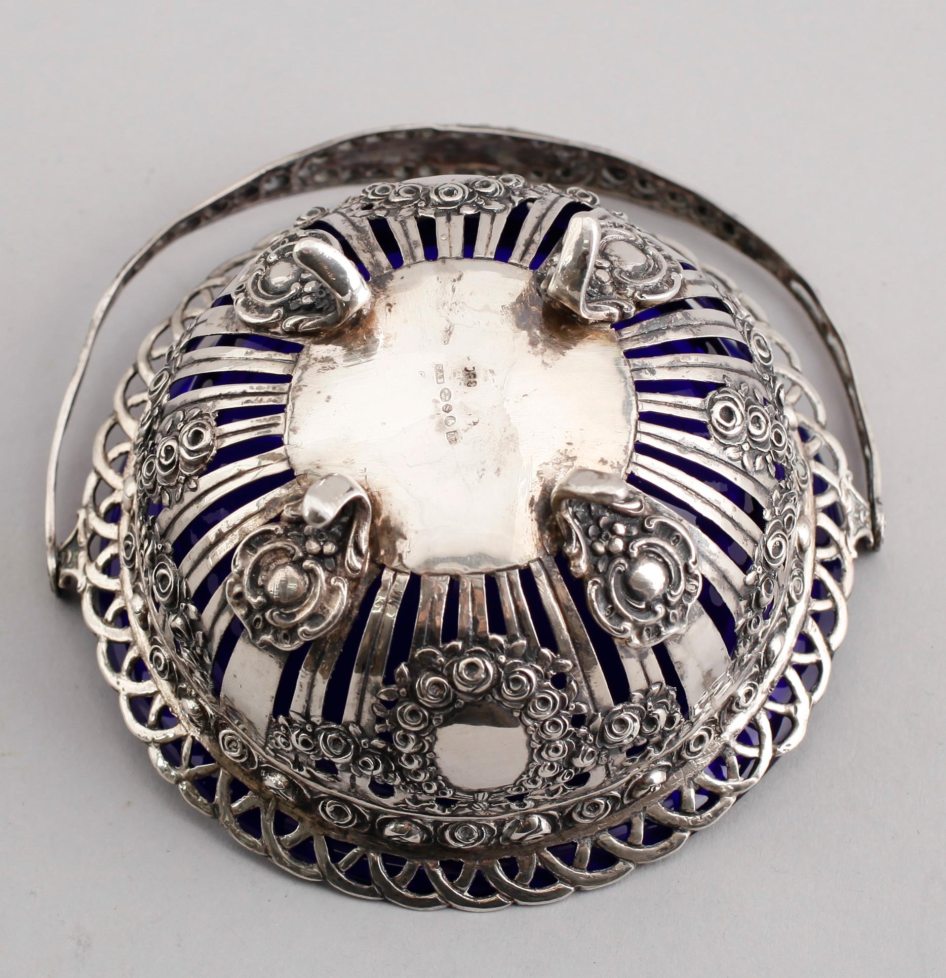 BONBONJÄR, silver, GAB, Stockholm 1927. Vikt ca 113 gram.