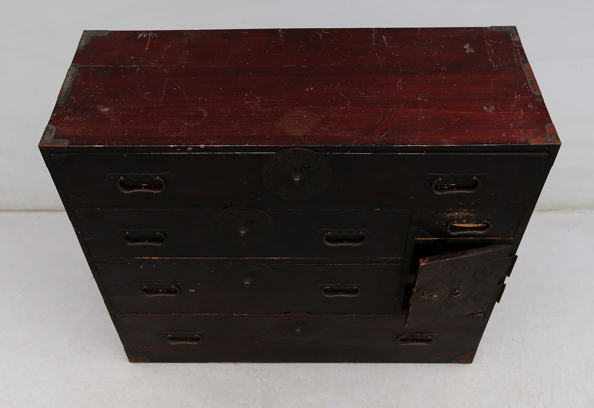 BYRÅ, Japan, 1800-talets andra hälft.
