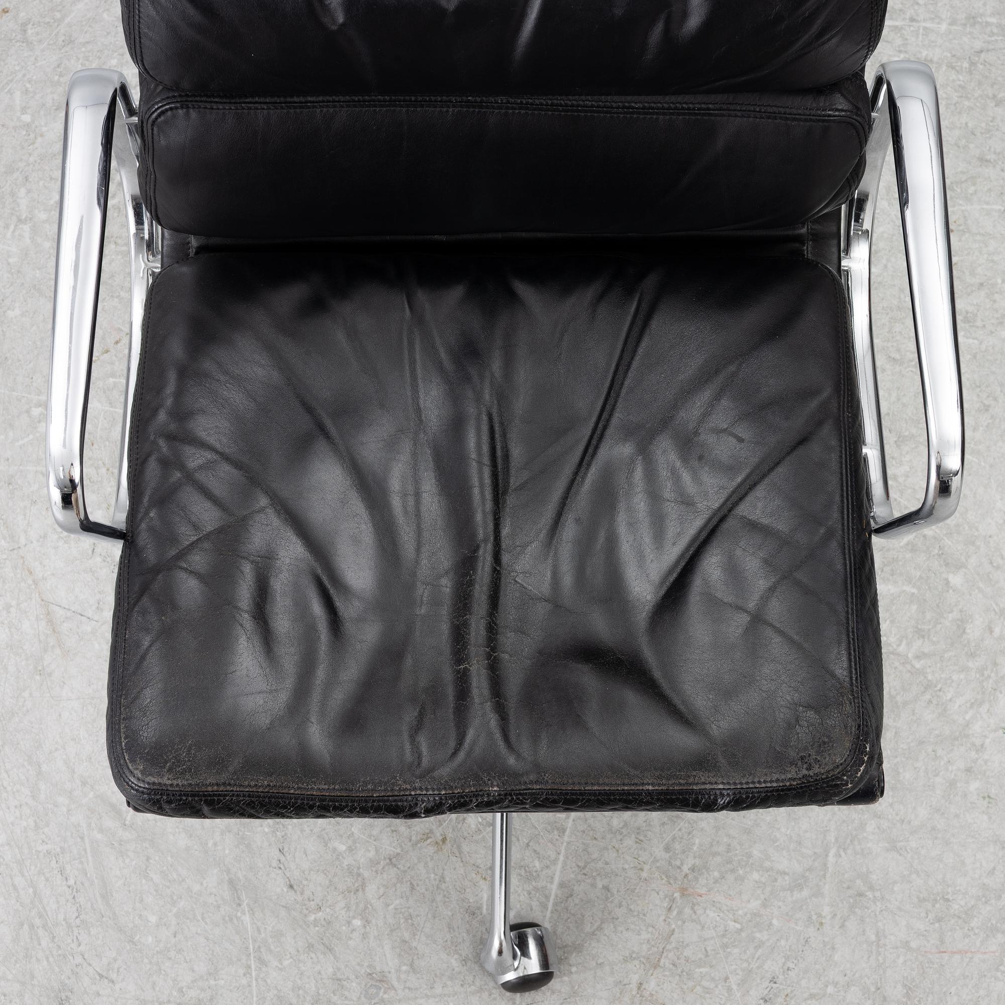 Charles & Ray Eames, a "Soft Pad" swiveling desk chair model EA217, Vitra.