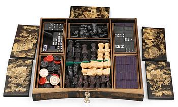 A lacquer games table. Qing dynasty, 19th Century.