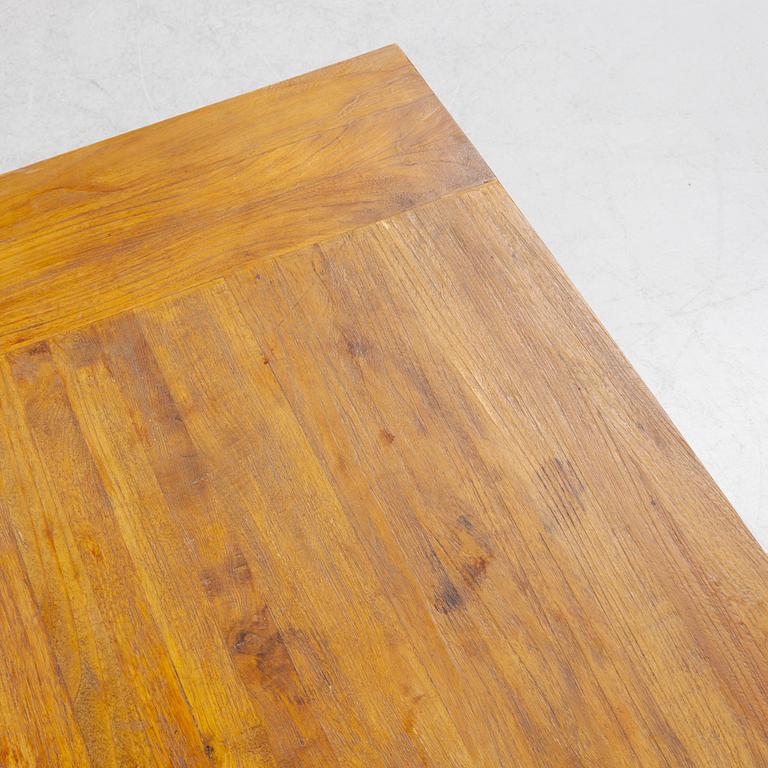 Heerenhuis Manufaktur, dining table, contemporary.