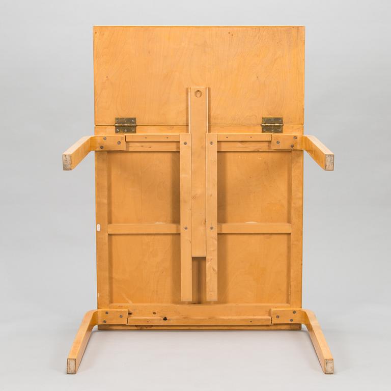 Alvar Aalto, klaffbord "DL85" för O.Y. Huonekalu- ja Rakennustyötehdas A.B 1900-talets mitt.