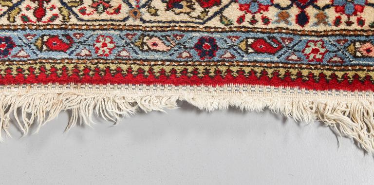 MATTA, old, orientalisk. 275 x 195 cm.
