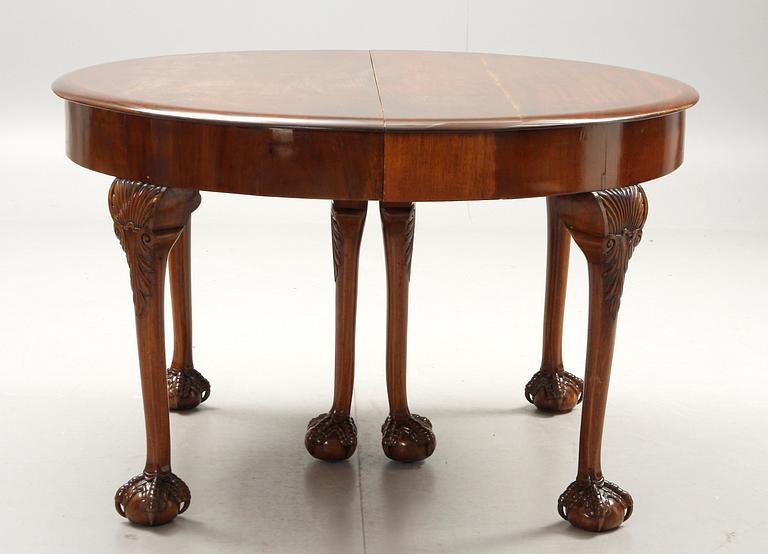 MATSALSGRUPP, 22 delar, Chippendalestil, 1800-1900-tal.