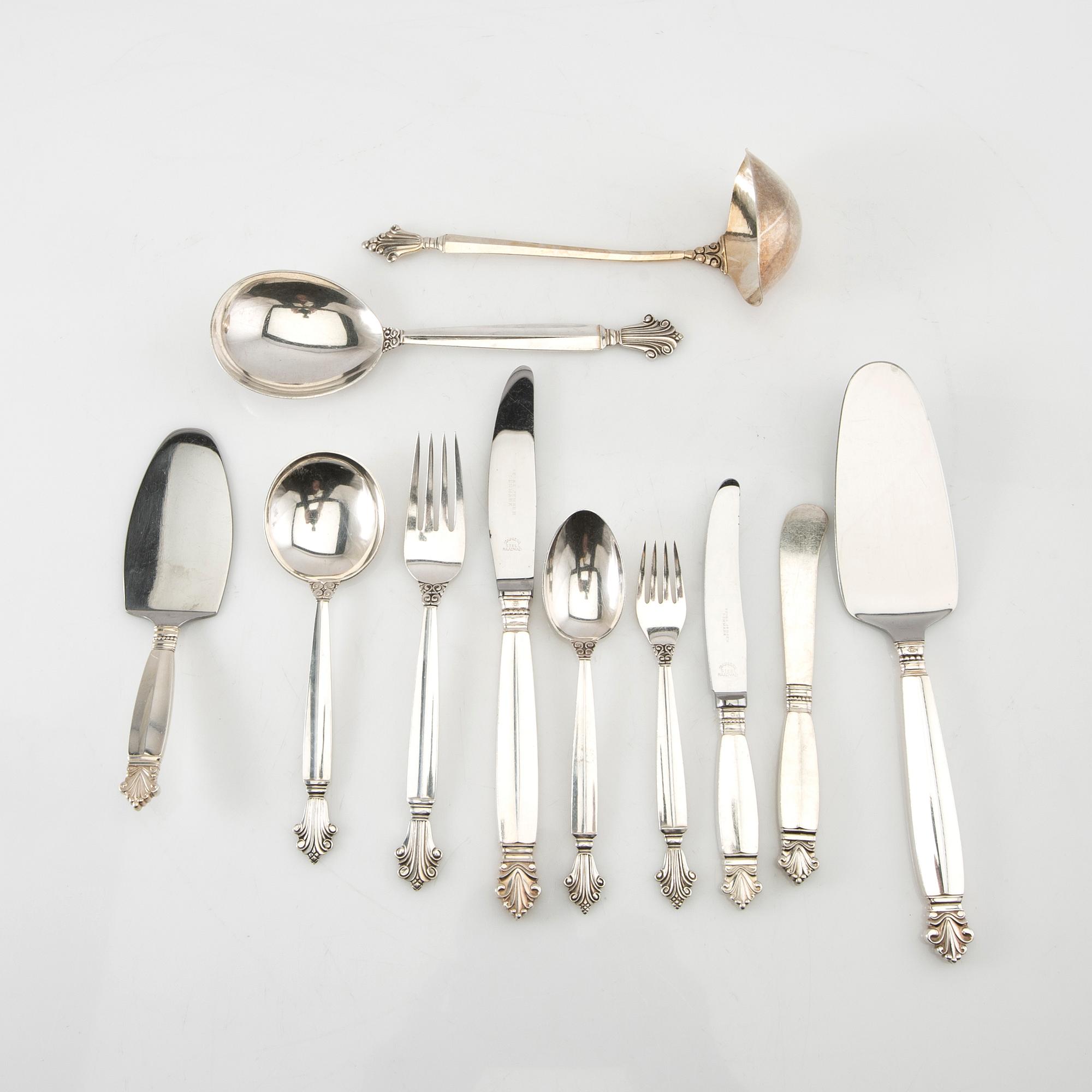 Johan Rohde, Bestick 107 dlr "Dronning/Acanthus" sterlingsilver, för Georg Jensen.