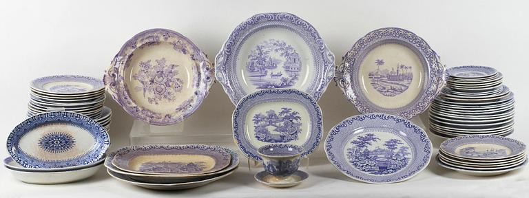 MATSERVIS, 70 delar. Flintgods, "Lila spets", Rörstrand.