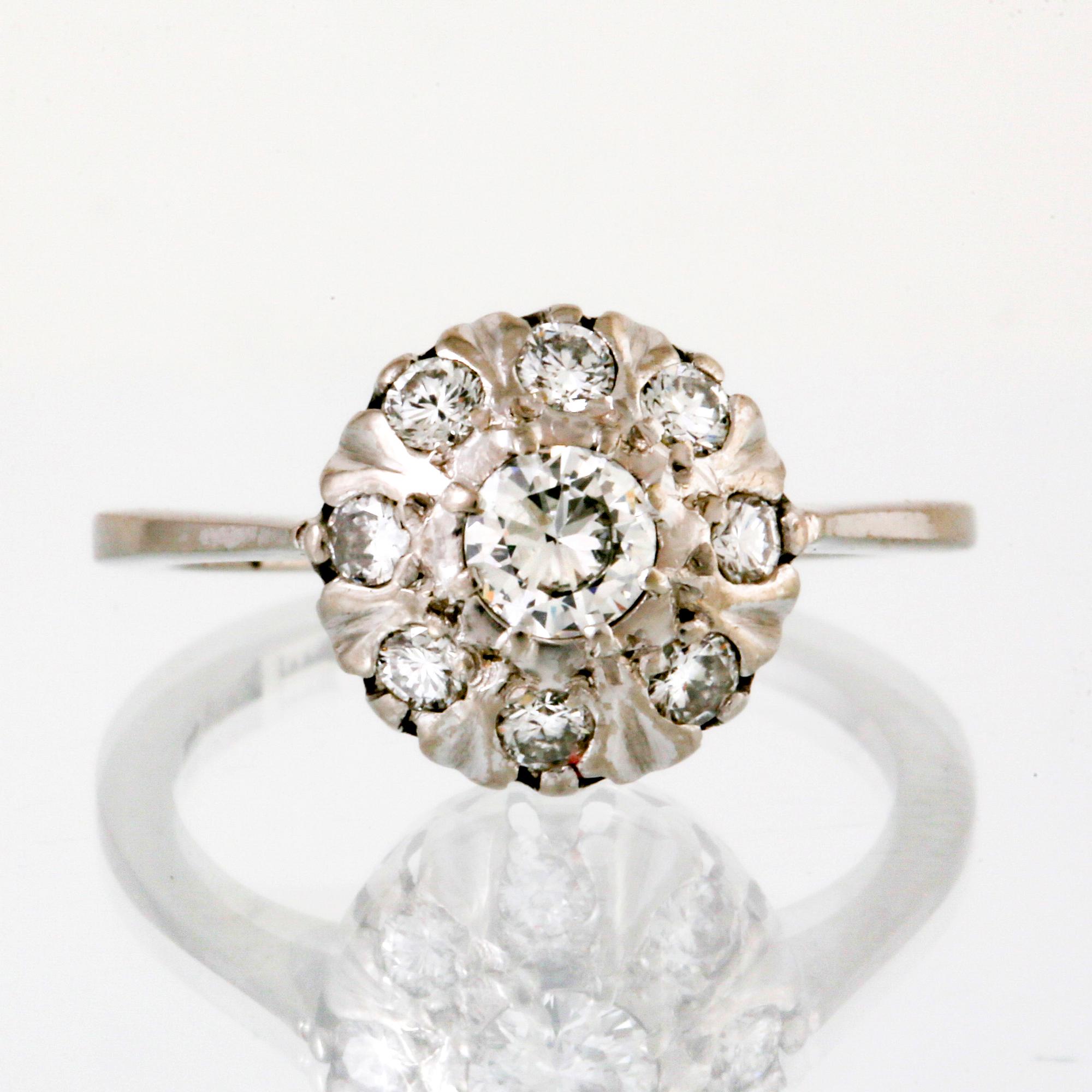 Ring 18K whitegold brilliant-cut diamonds approx 0,50 ct in total.