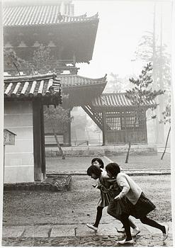 HENRI CARTIER-BRESSON,  gelatin silver print stamped by the photographer and by Magnum Photos Incorporated on verso.