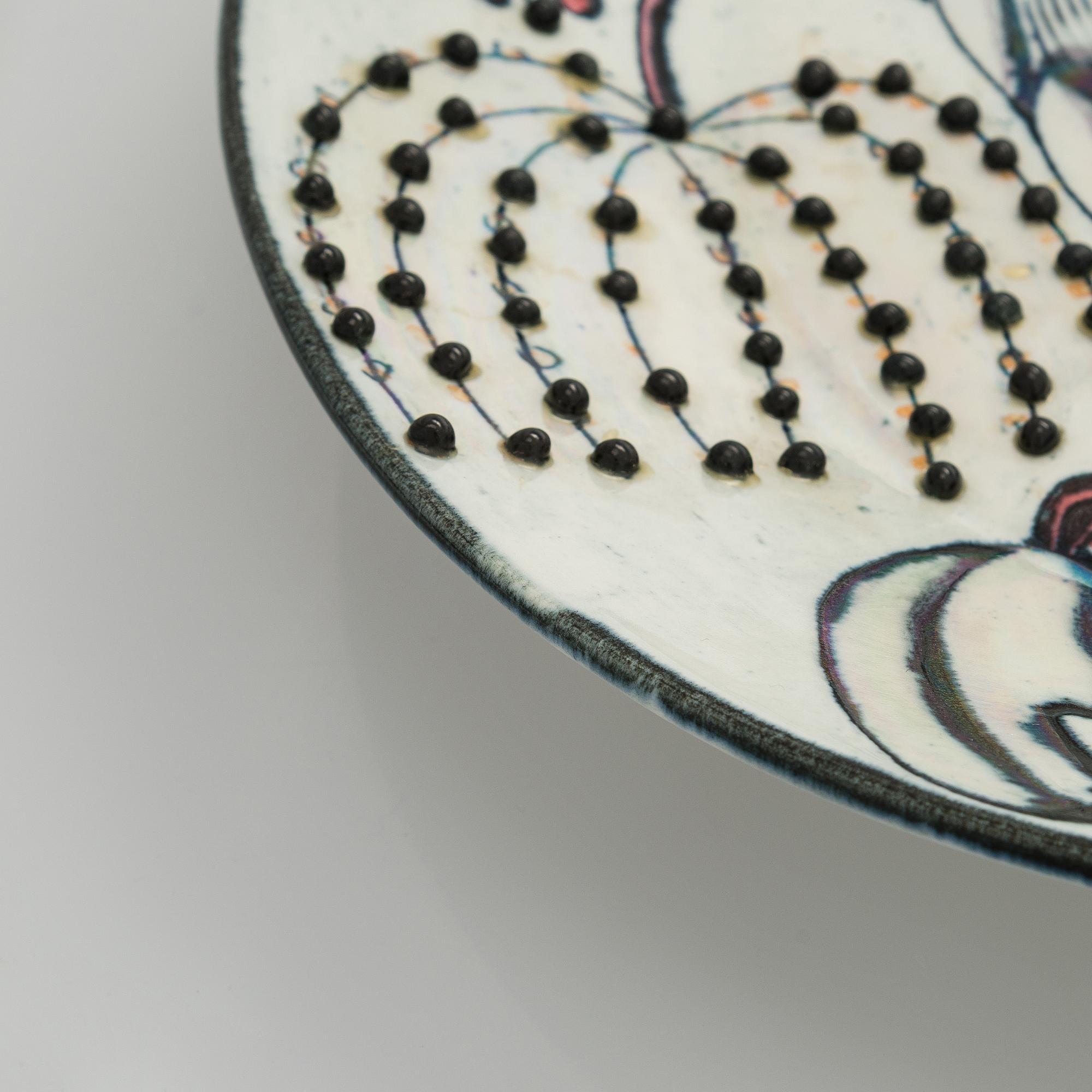 Birger Kaipiainen, A ceramic decorative dish, signed Kaipiainen Arabia.
