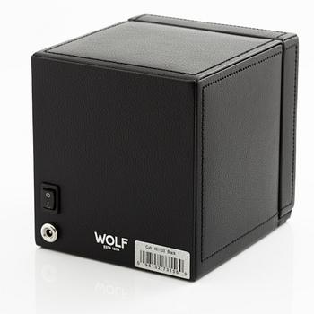 Wolf, Cub Single Winder, 14 x 15.4 x 14.8 cm.