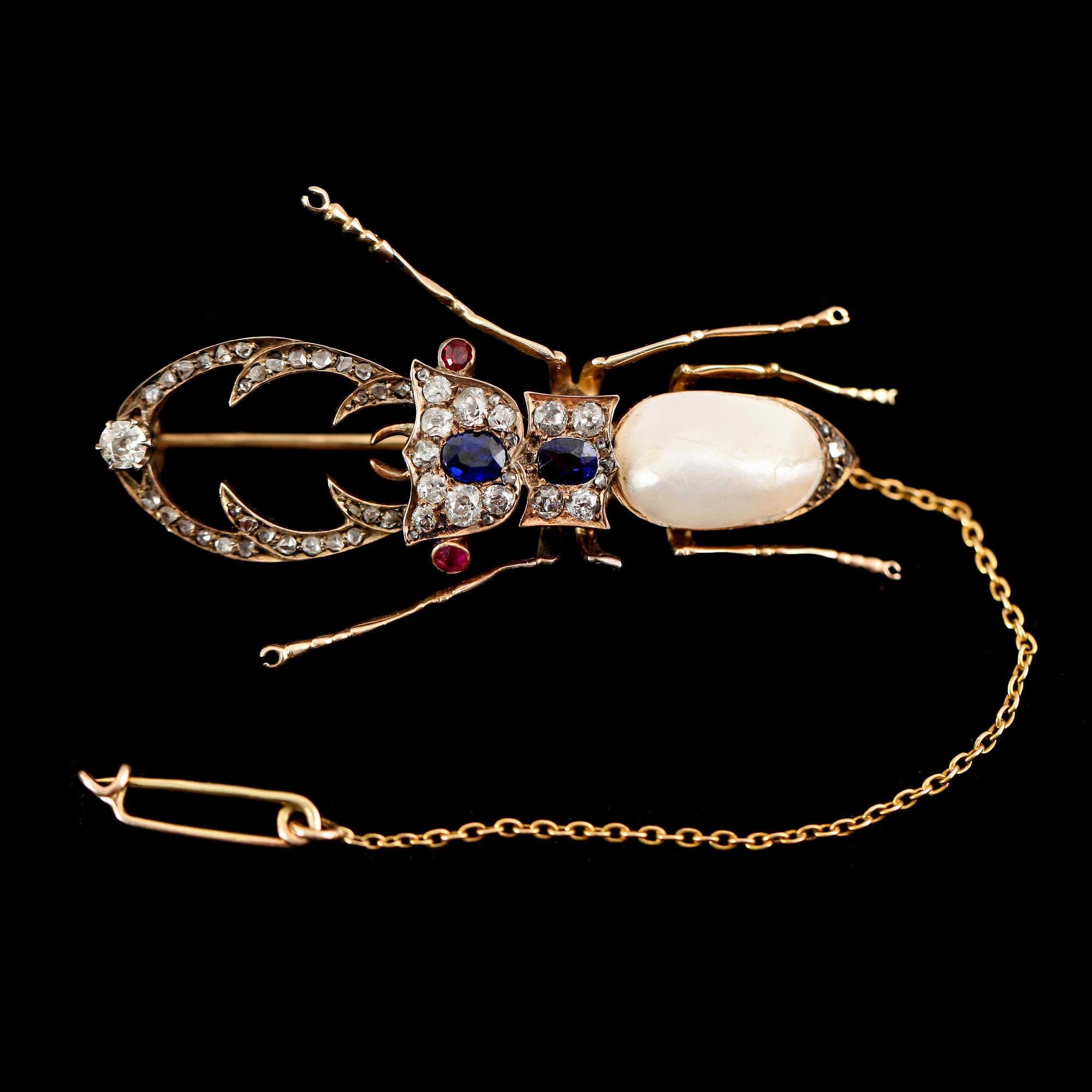 BROSCH, 14 k guld, Ryssland, tidigt 1900-tal. Total vikt ca 14 gram.