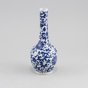 VAS, porslin, Kina, 1800/1900-tal.