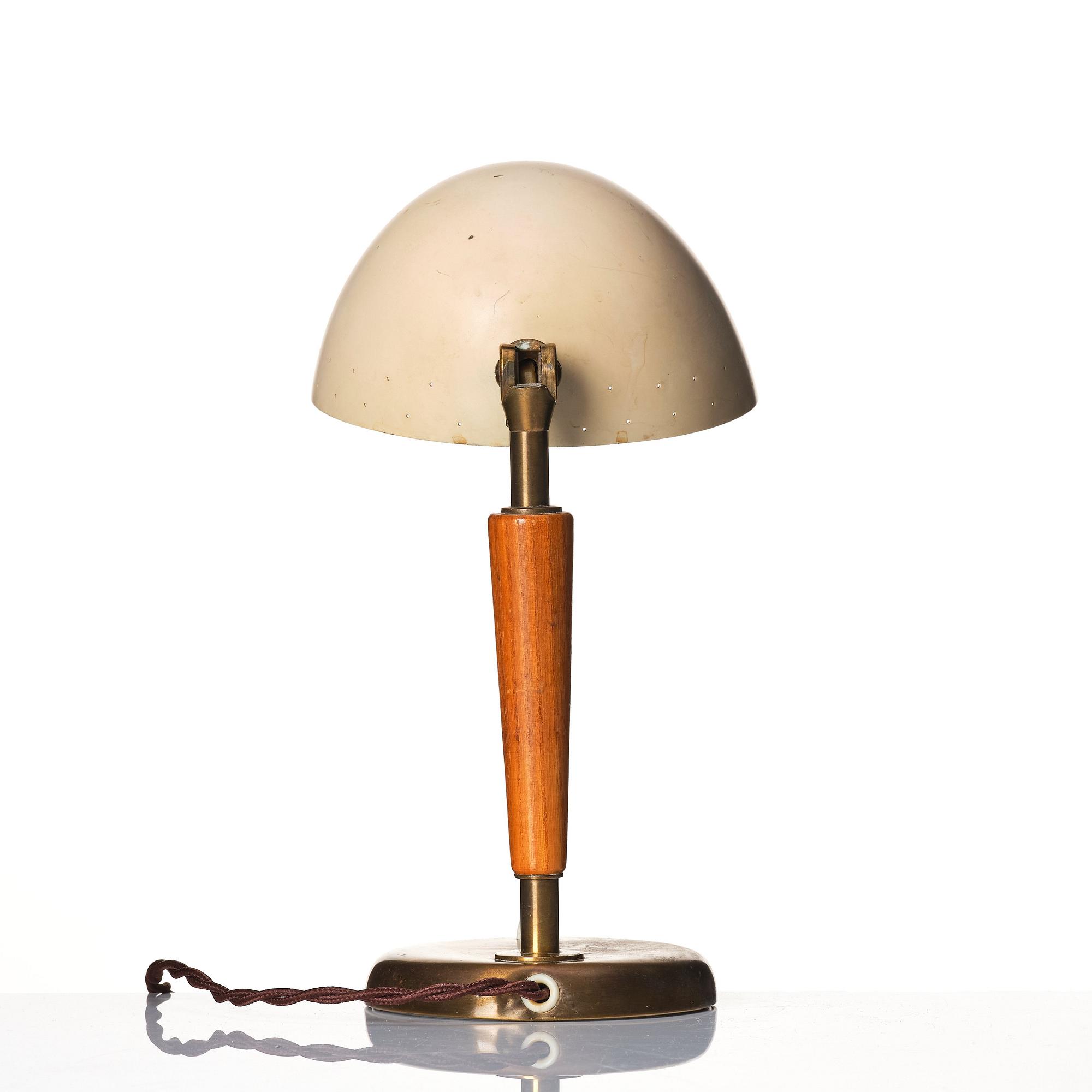 Harald Notini, bordslampa, modell "15487 A", Arvid Böhlmarks Lampfabrik, Stockholm 1940-tal.