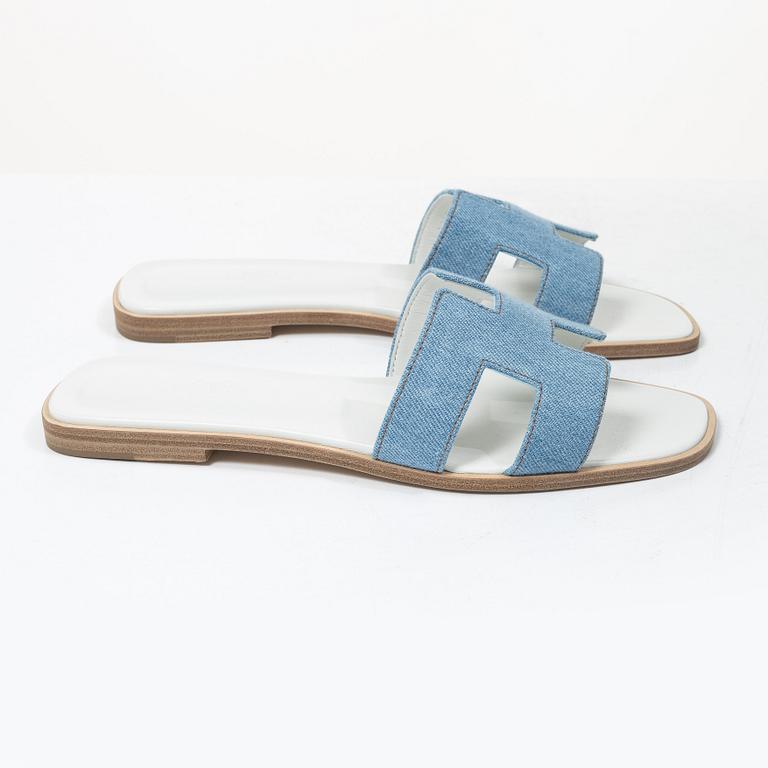 Hermès, Sandals, "Oran, Le Jean", size 39 1/2.