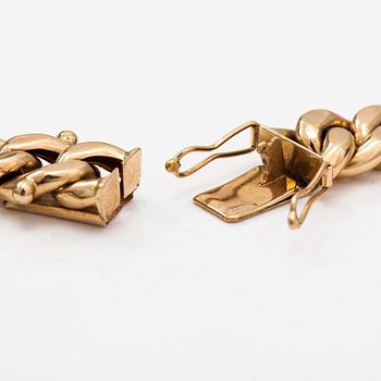 A 14K gold necklace. Kari Rosti, Helsinki 2000.