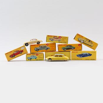 LEKSAKER, 8 st, Dinky Toys, Meccano LTD, England, 1900-talets mitt.