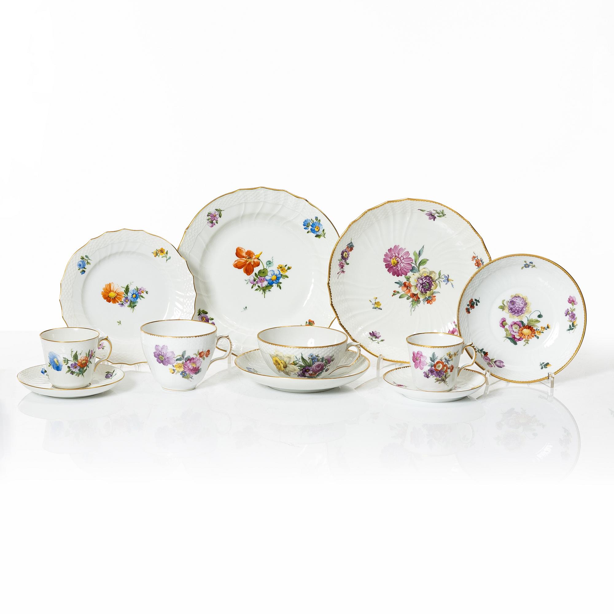 Royal Copenhagen, a 79-piece coffee and tea service, 'Saxon Flower', Denmark.