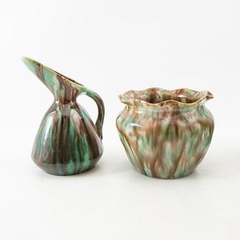 Jugs and vase, 4 dlr, early 20th century.