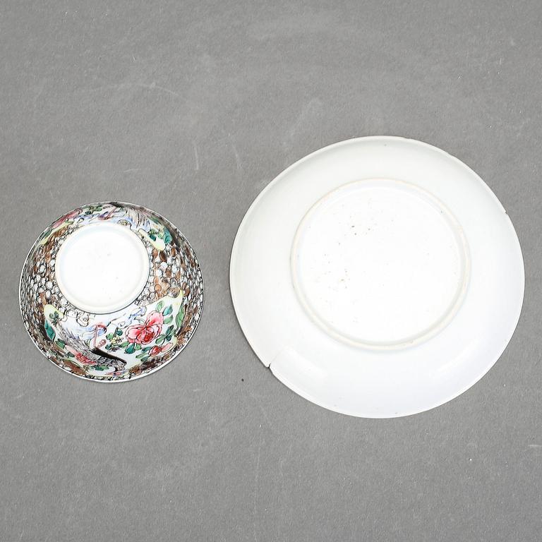 KOPP MED FAT, porslin, Kina, 1700-tal.