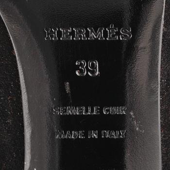 HERMÈS, ett par pumps, storlek 39.