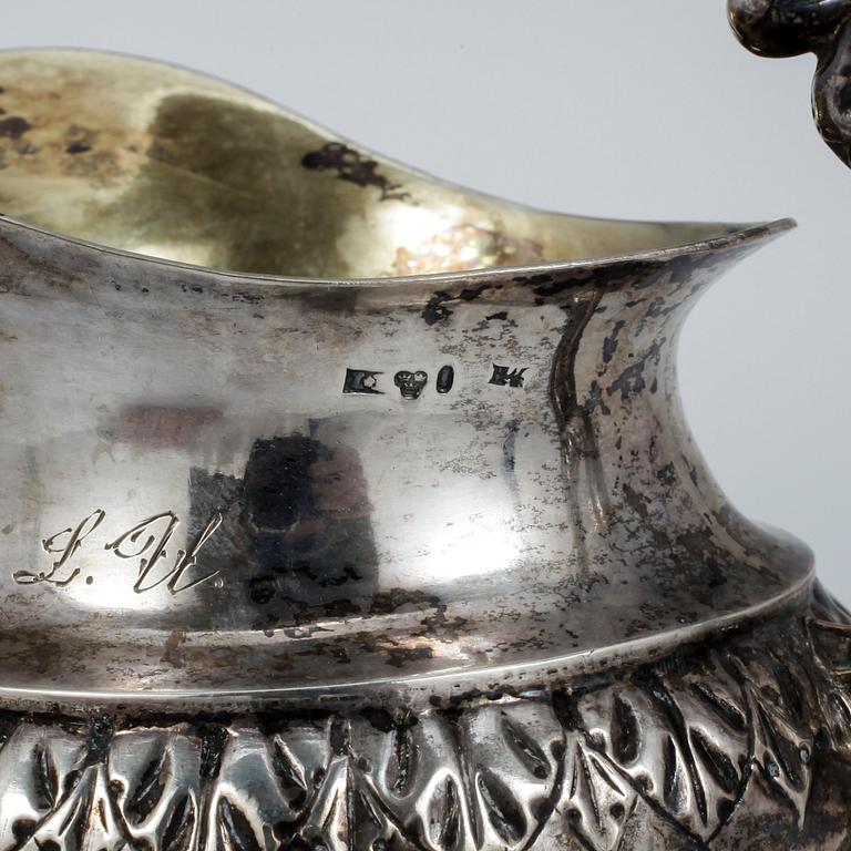 GRÄDDKANNA, silver, otydlig mästarstämpel, Stockholm, 1838. Vikt ca 163g.