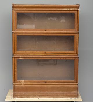 BOKHYLLA, möjligen Billnäs, 1900-talets första hälft.