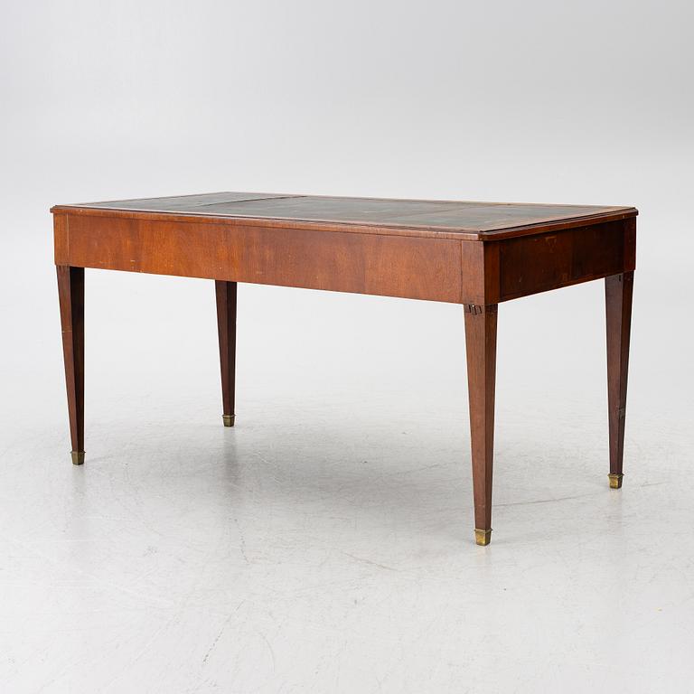 Skrivbord, sengustaviansk stil, 1800-talets första hälft.
