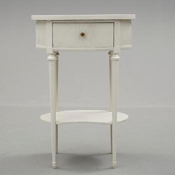 BORD, gustaviansk stil. 1900-talets första hälft.