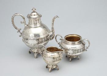 KAFFESERVIS, 3 delar silver, nyrenässans, Carl August Nilsson Malmö 1888, totalvikt 770 gr.