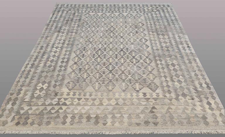 A CARPET, Kilim, ca 290 x 200 cm.