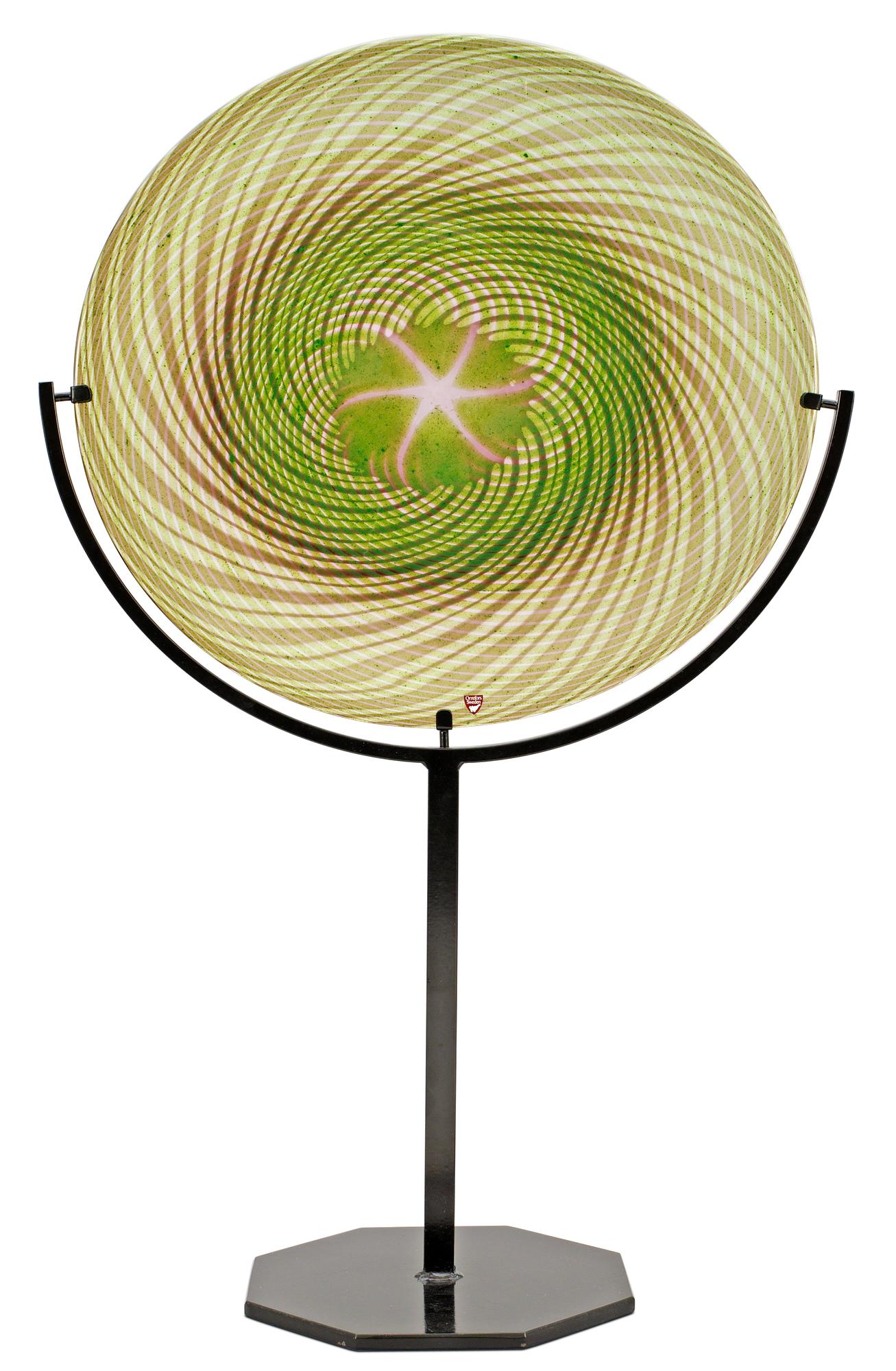 A Eva Englund graal dish, Orrefors 1983.