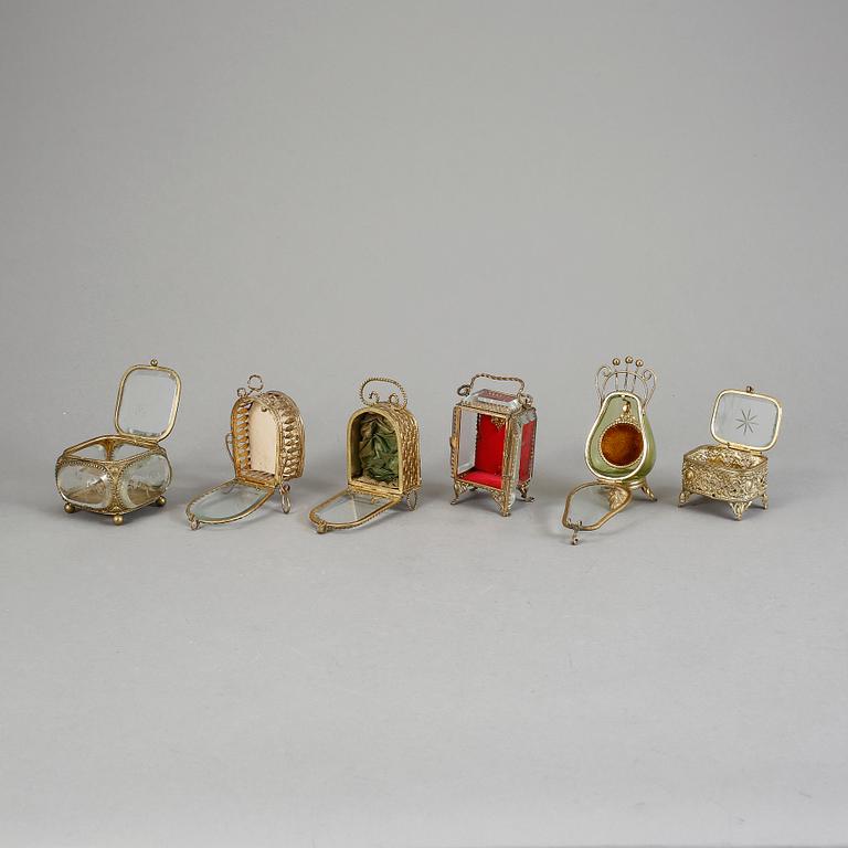 FICKURSSTÄLL, 6 st. mässing och glas. Omkring 1900.