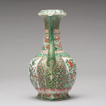 KANNA, porslin, Qingdynastin, Kangxi (1662-1722).