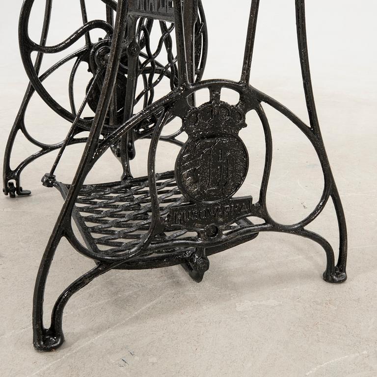 Trädgårdsgrupp 3 dlr 1900-talets första hälft.