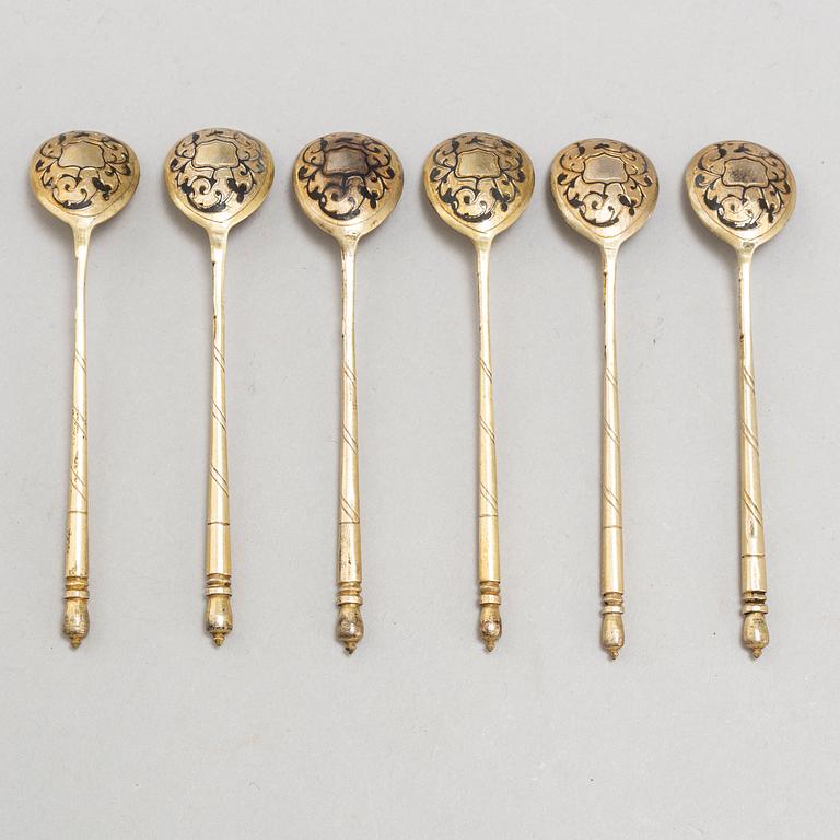 A set of six Russian 19th century silver-gilt and niello tea spoons small, mark Fjodor Ivanov (Moscow 1843-1882), 1863.