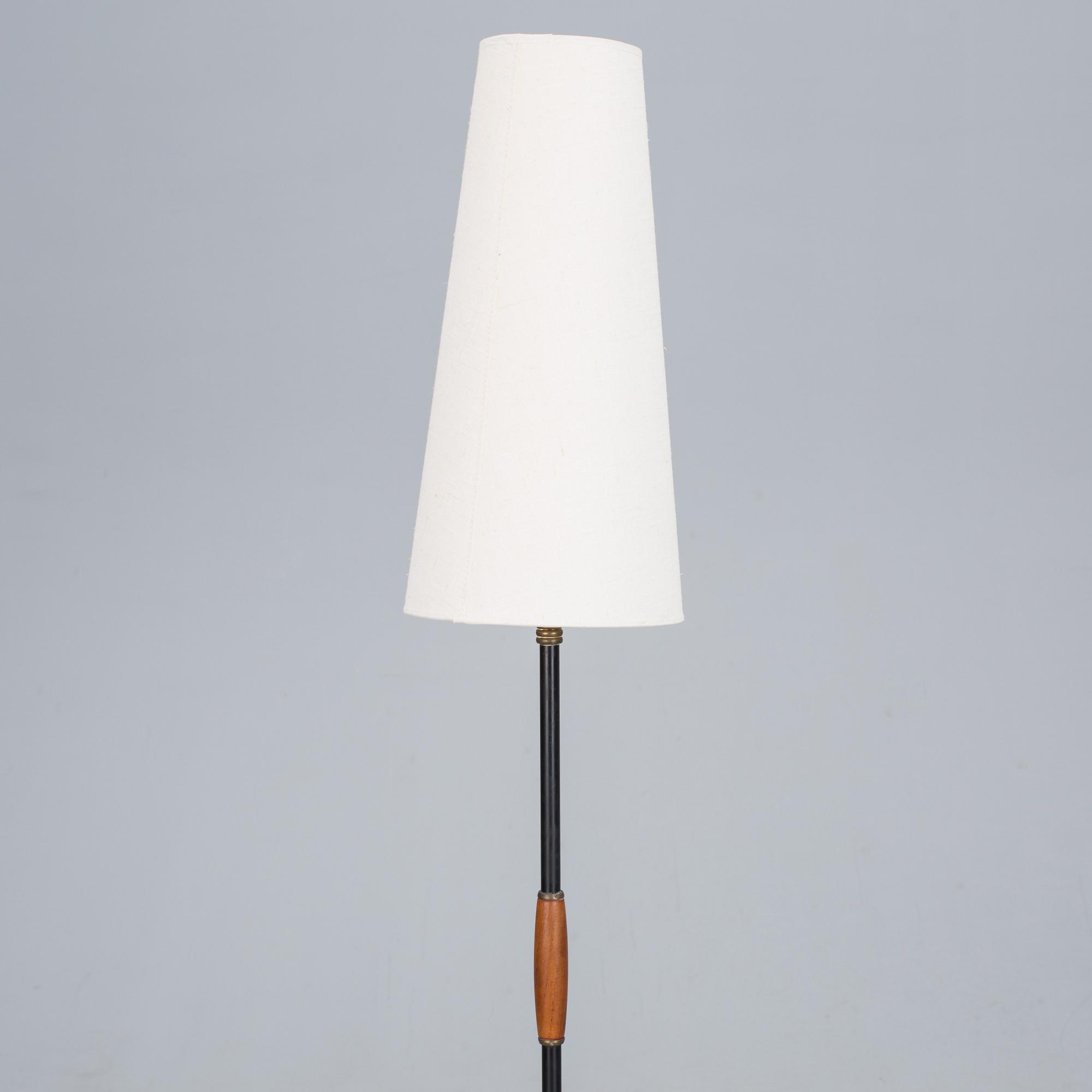 GOLVLAMPA, 1900-talets andra hälft.