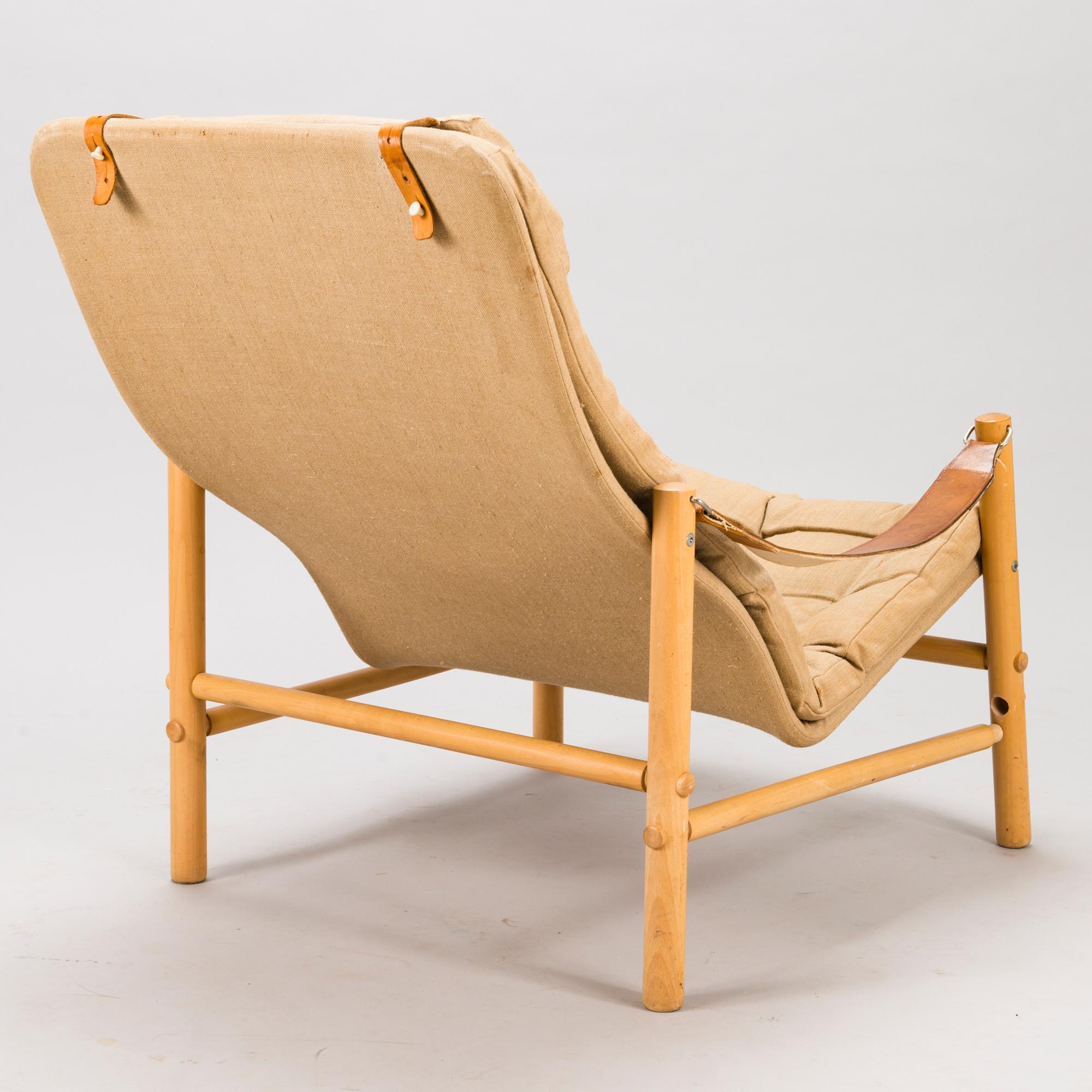 BROR BOIJE, A pair of 'Junker' easy chairs and an ottoman for Dux, Sweden, latter half of the 20th Century.