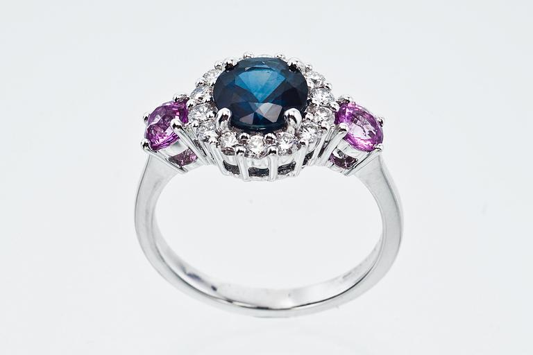 A SAPPHIRE RING.