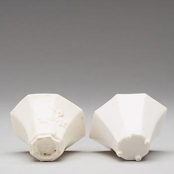 Two blanc de chine libation cups, Qing dynasty, 18th Century.