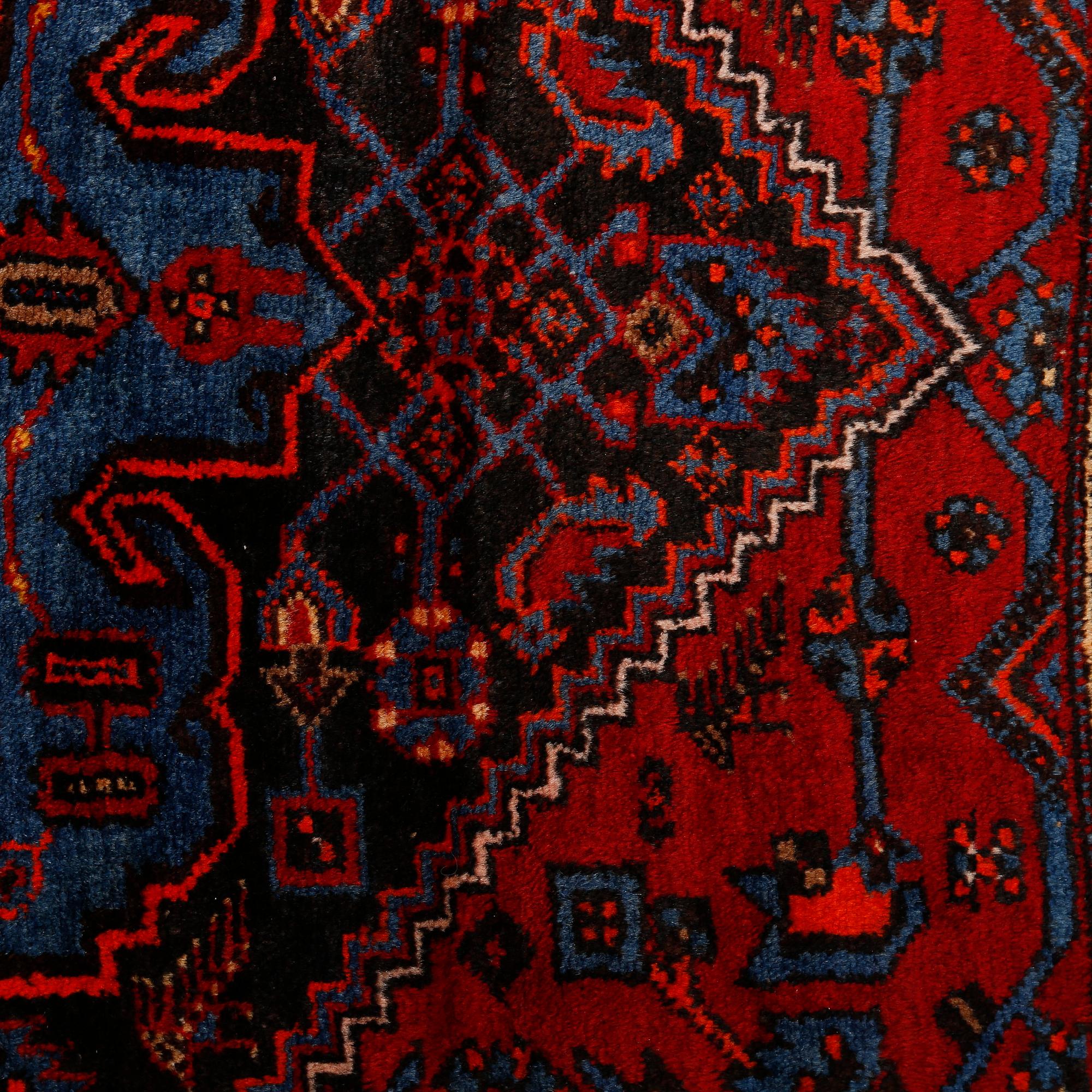 MATTA. Kahmse. Ca 203x141 cm.