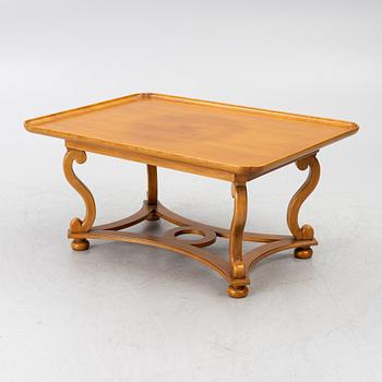 Soffbord, 1900-tal med kopplade ben.