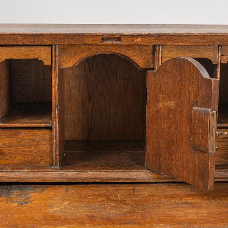 A secretaire desk, 18th/19th Century.