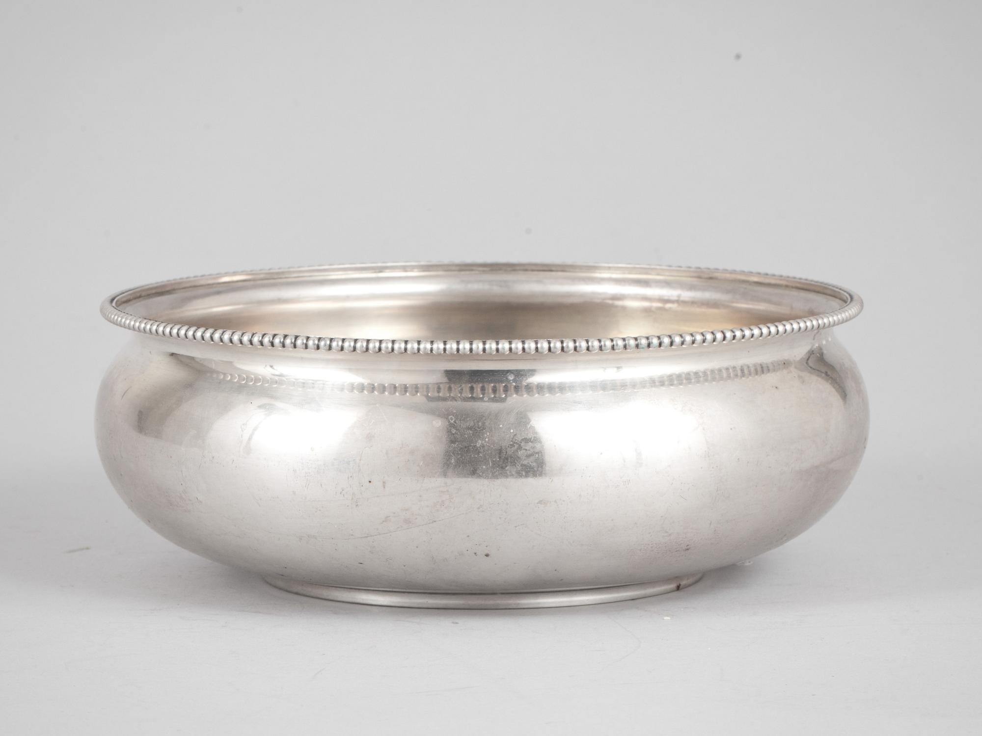 SKÅL, silver. GAB, Stockholm 1919. Vikt ca 430 g.