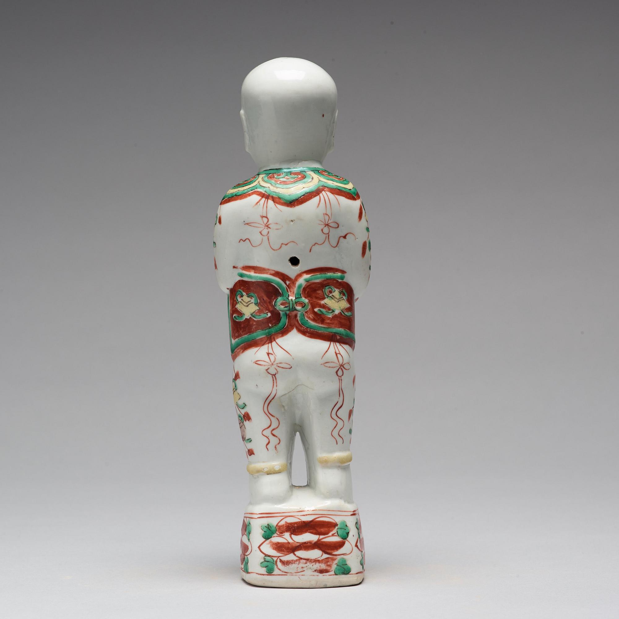 A porcelain figure, Qing dynasty, Kangxi (1662-1722).