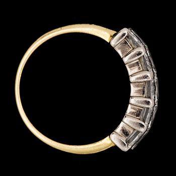 RING, fem smaragdslipade diamanter, tot. 2.50 ct.
